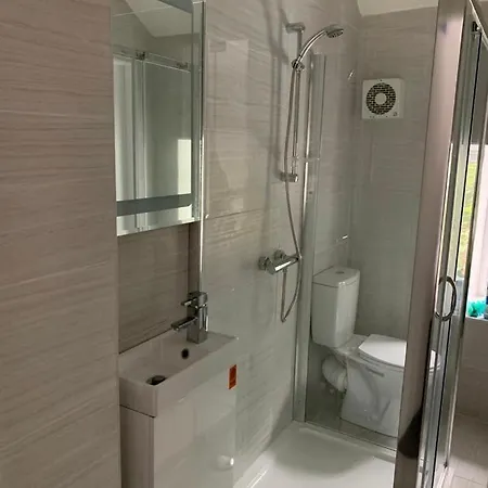 6 Eyre Square Lane * Galway