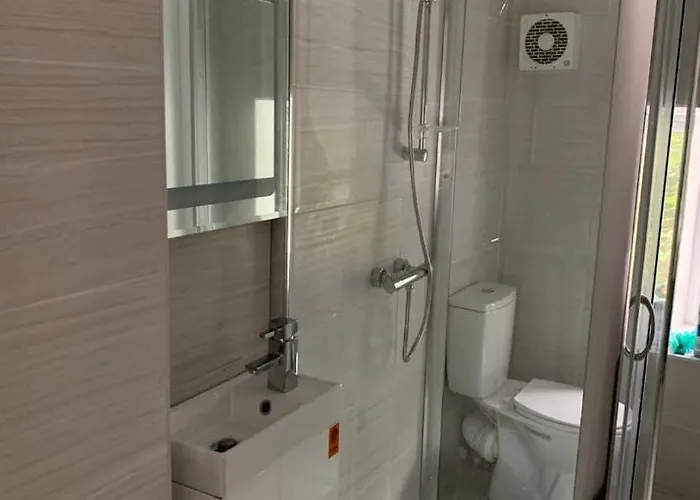 6 Eyre Square Lane * Голуэй